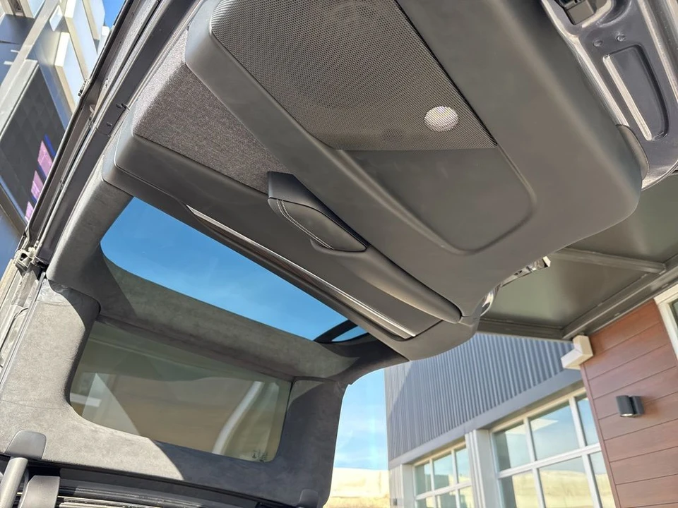 2023 Tesla Model X - Image 13 of 21