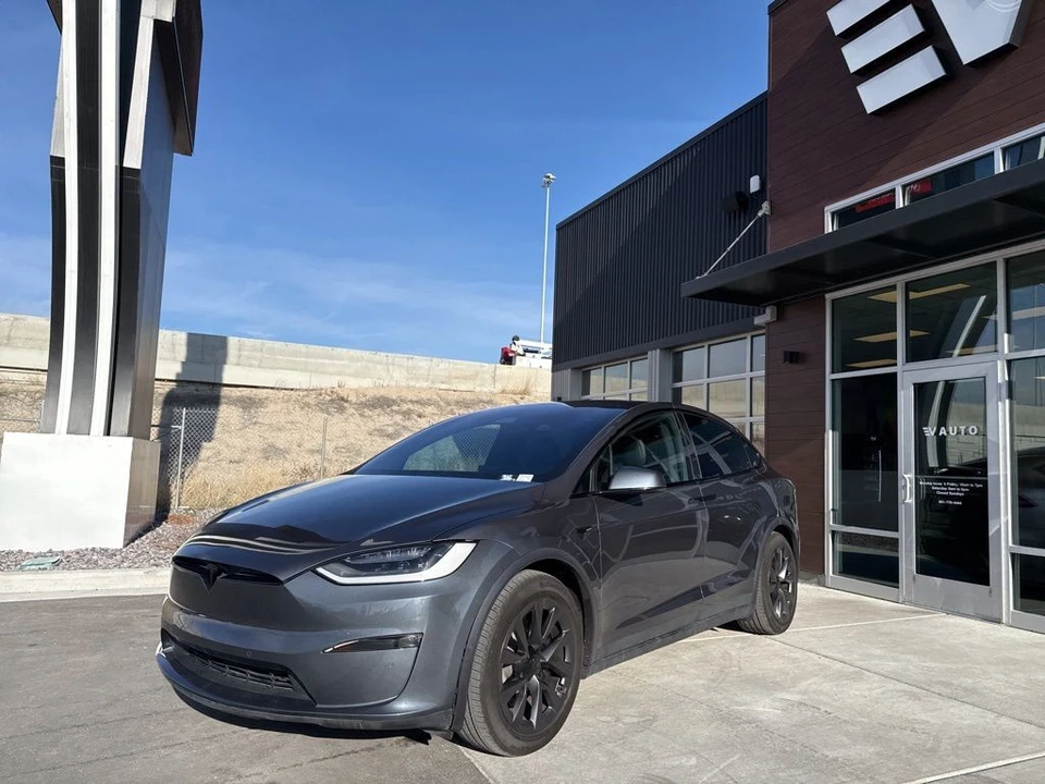 2023 Tesla Model X - Image 3 of 21