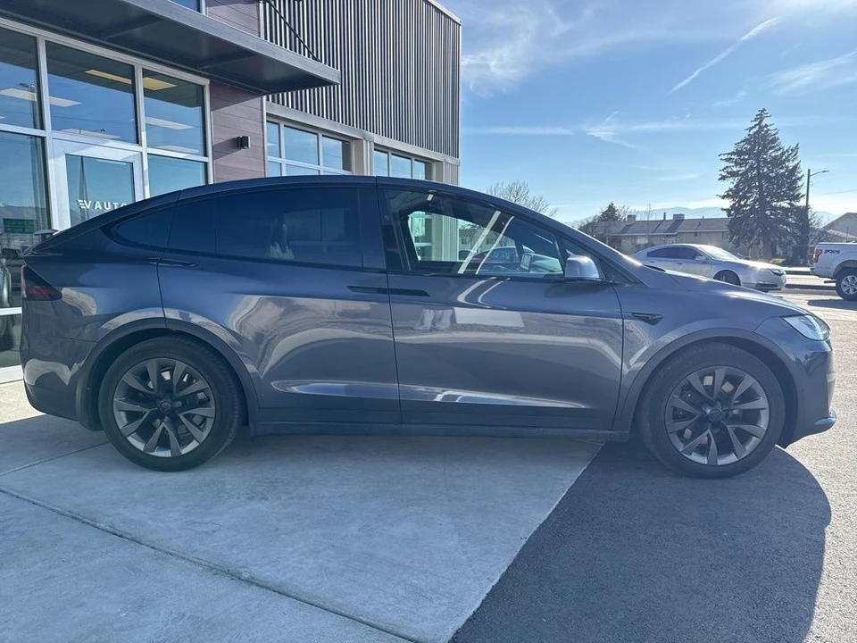 2023 Tesla Model X - Image 8 of 21