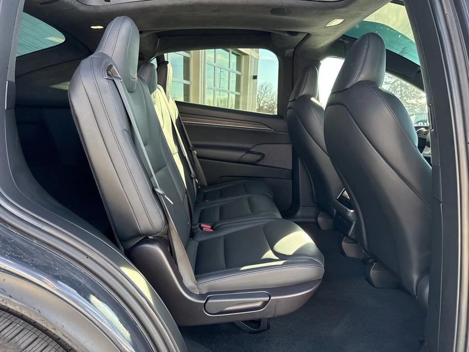 2023 Tesla Model X - Image 19 of 21