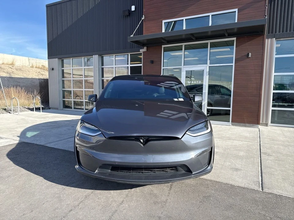 2023 Tesla Model X - Image 2 of 21