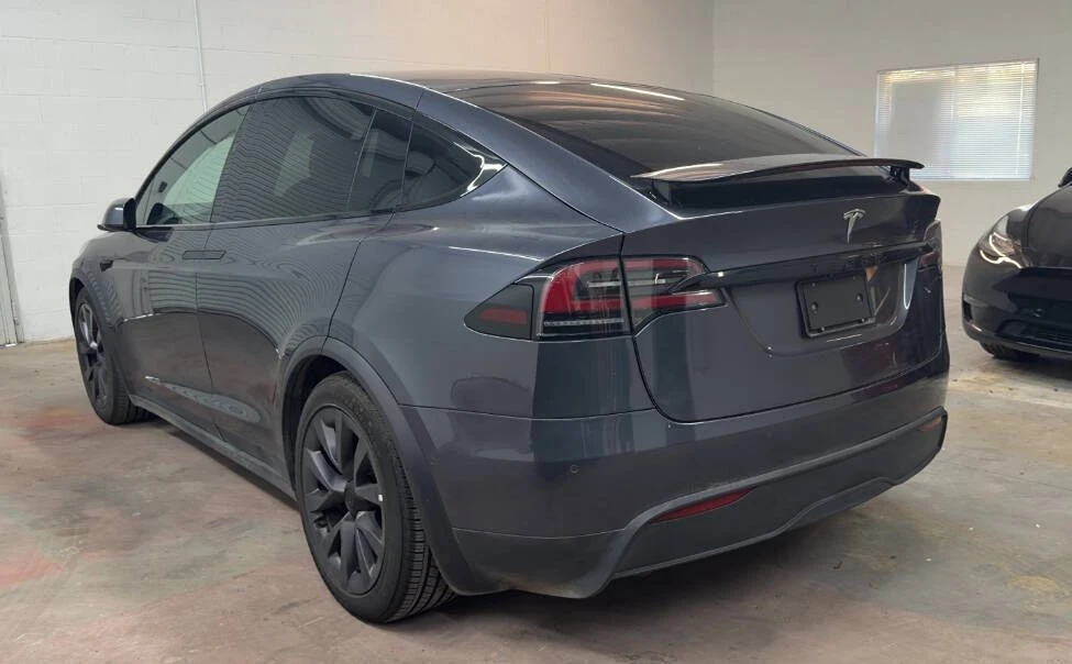 2023 Tesla Model X - Image 5 of 12