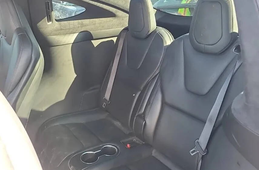 2023 Tesla Model X - Image 9 of 11