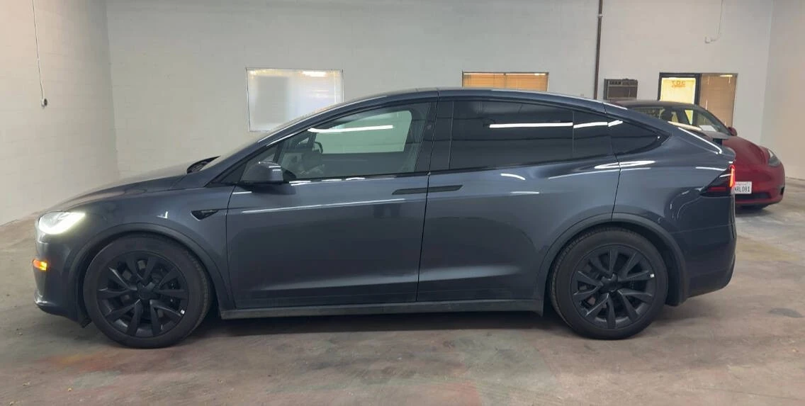 2023 Tesla Model X - Image 8 of 12