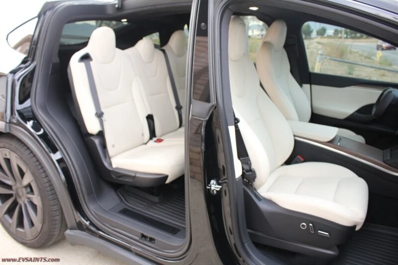 2023 Tesla Model X - Image 11 of 21