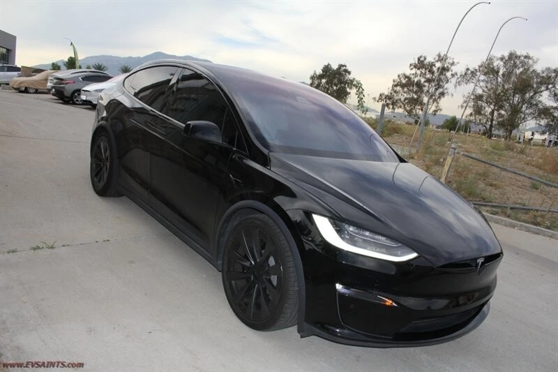 2023 Tesla Model X - Image 2 of 21