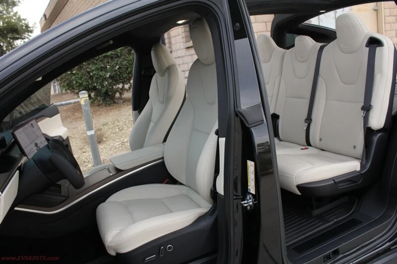 2023 Tesla Model X - Image 15 of 21