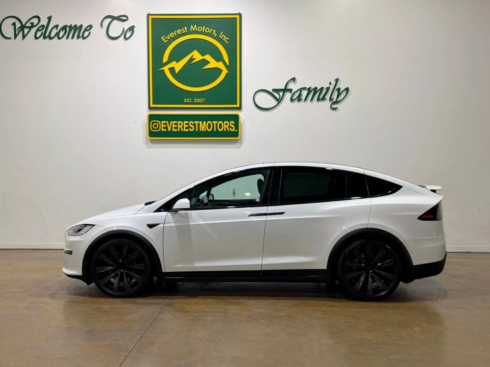 2023 Tesla Model X - Image 5 of 12