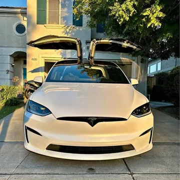 2023 Tesla Model X Long Range Sport Utility 4D