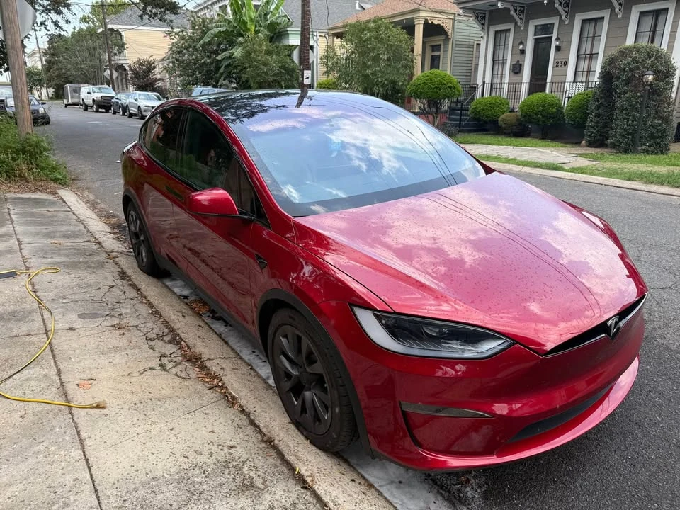 2023 Tesla Model X - Image 2 of 10