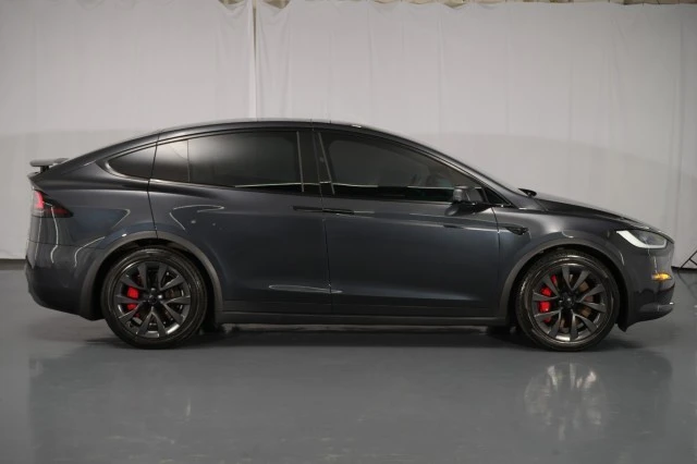 2023 Tesla Model X Plaid - Image 11 of 21