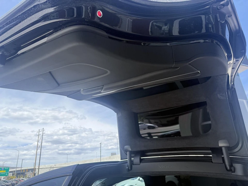 2023 Tesla Model X Plaid - Image 14 of 21