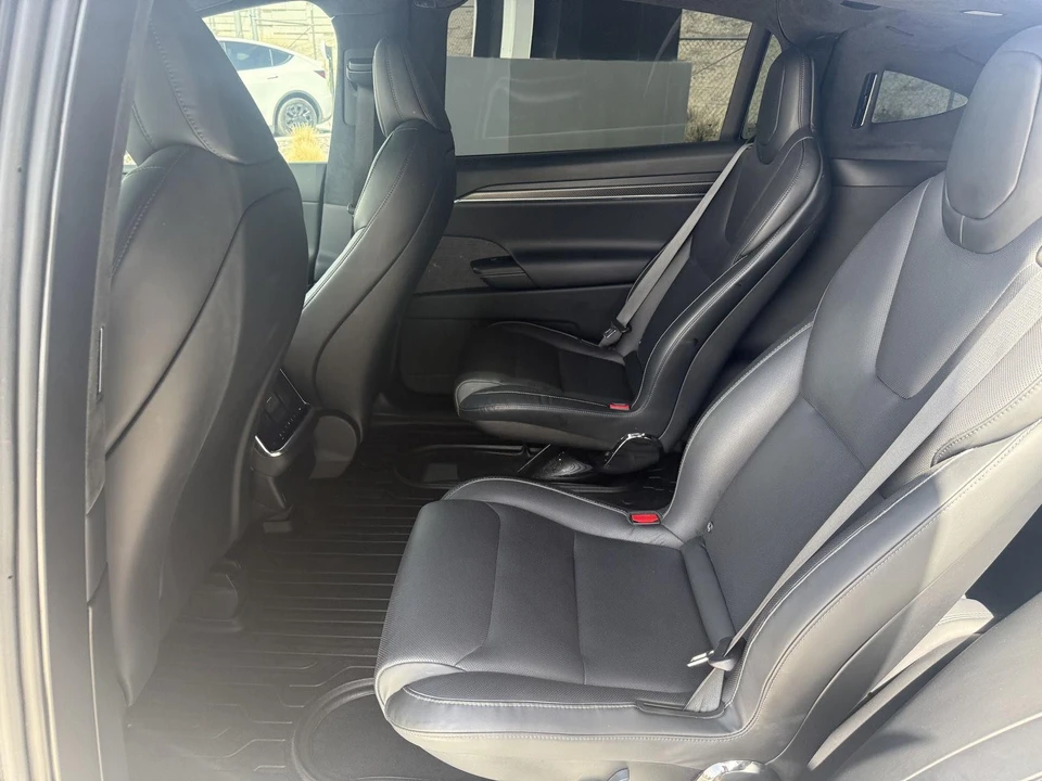 2023 Tesla Model X Plaid - Image 16 of 21