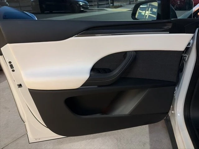 2023 Tesla Model X Plaid - Image 10 of 21