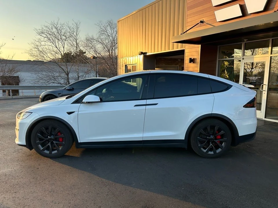 2023 Tesla Model X Plaid - Image 6 of 19