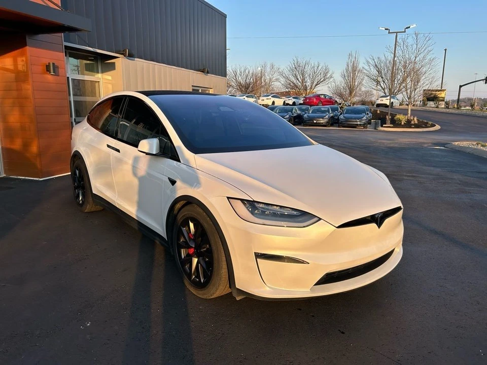 2023 Tesla Model X Plaid - Image 4 of 19