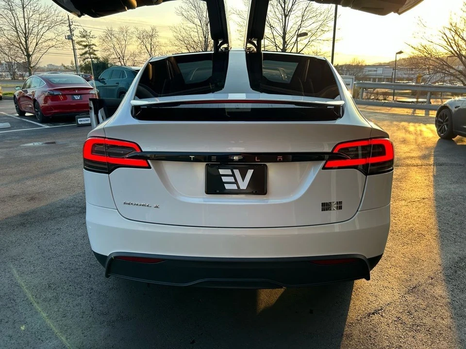2023 Tesla Model X Plaid - Image 7 of 19