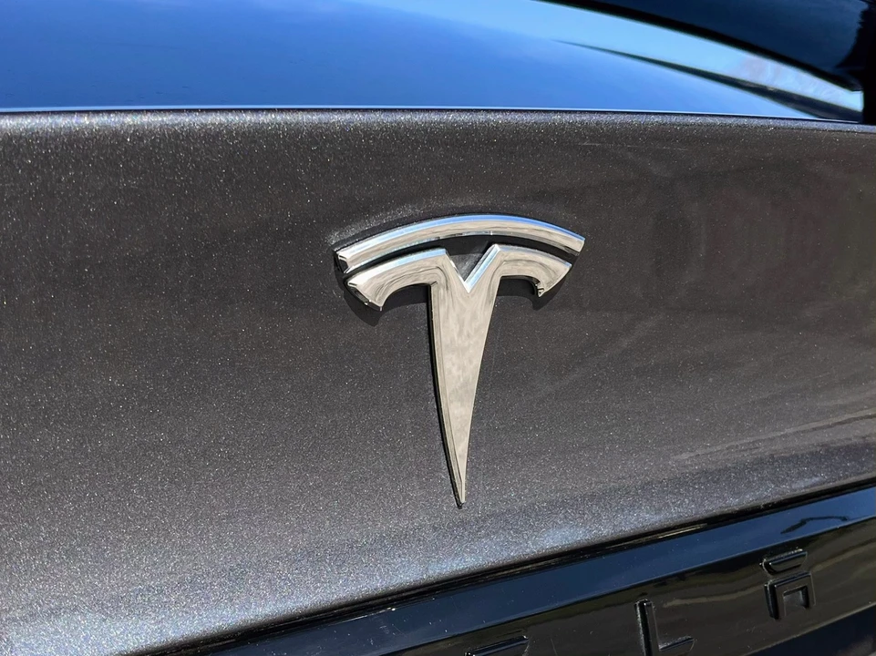 2023 Tesla Model X Plaid - Image 13 of 21