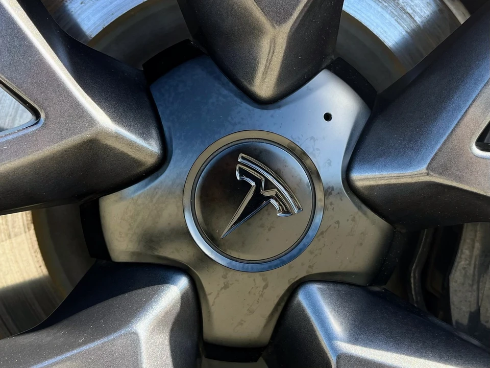2023 Tesla Model X Plaid - Image 19 of 21