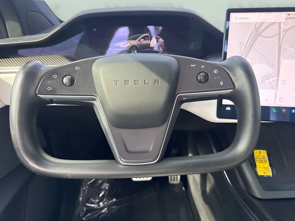 2023 Tesla Model X Plaid - Image 15 of 21