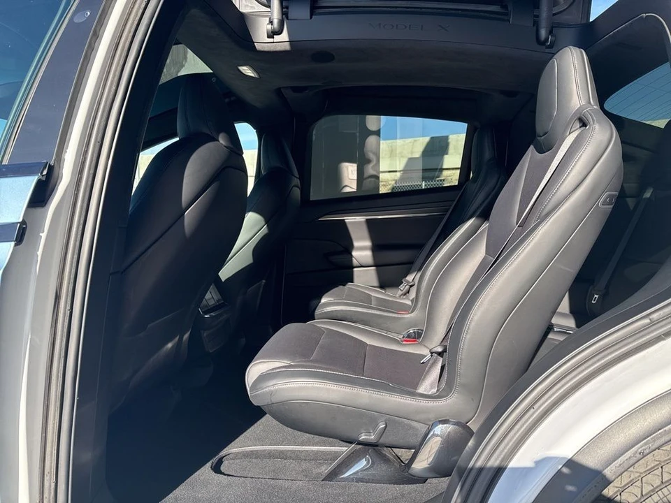 2023 Tesla Model X Plaid - Image 16 of 21