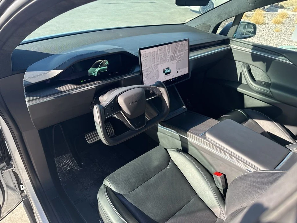 2023 Tesla Model X Plaid - Image 11 of 21