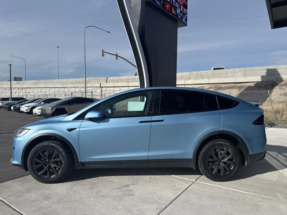 2023 Tesla Model X Plaid - Image 5 of 21