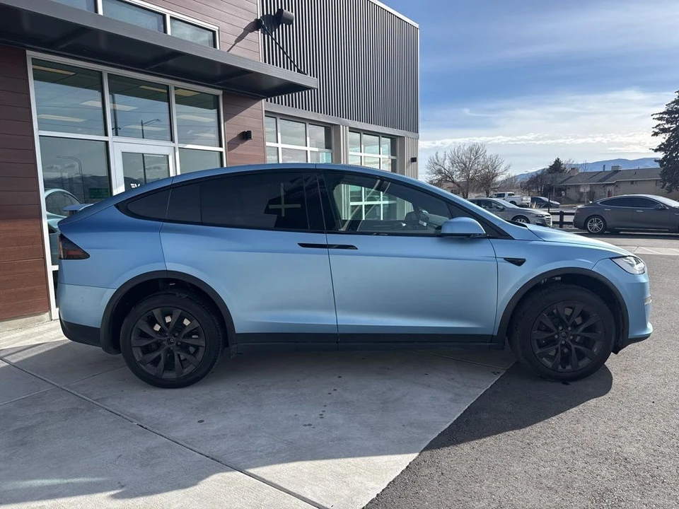 2023 Tesla Model X Plaid - Image 9 of 21
