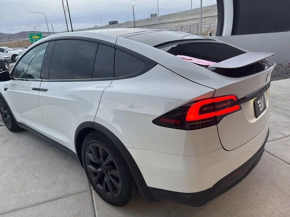 2023 Tesla Model X Plaid - Image 5 of 21