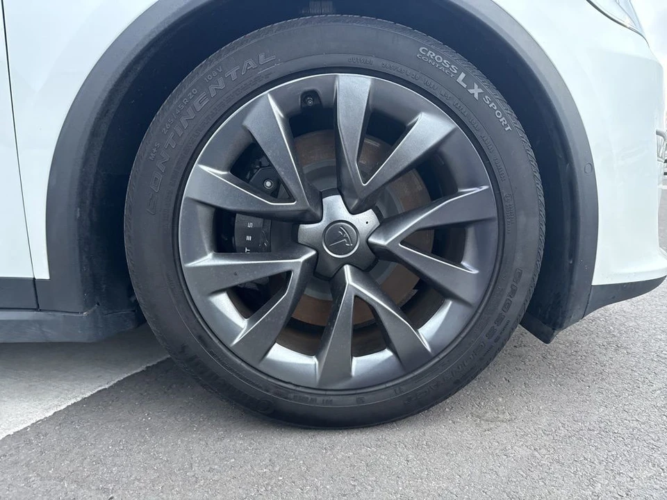 2023 Tesla Model X Plaid - Image 9 of 21
