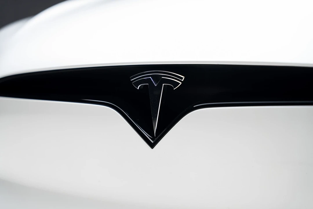 2023 Tesla Model X Plaid - Image 13 of 21