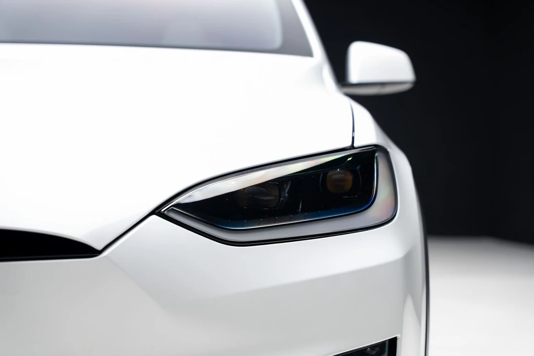 2023 Tesla Model X Plaid - Image 10 of 21