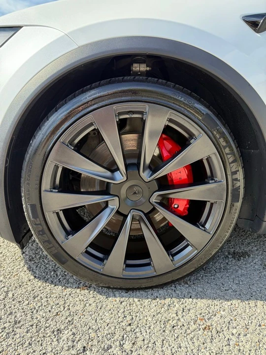 2023 Tesla Model X Plaid - Image 5 of 14