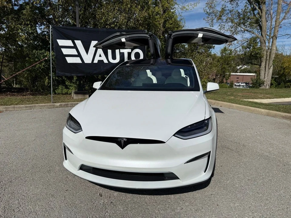 2023 Tesla Model X Plaid - Image 14 of 14