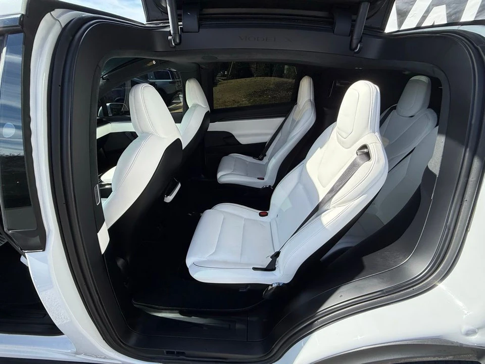 2023 Tesla Model X Plaid - Image 9 of 14