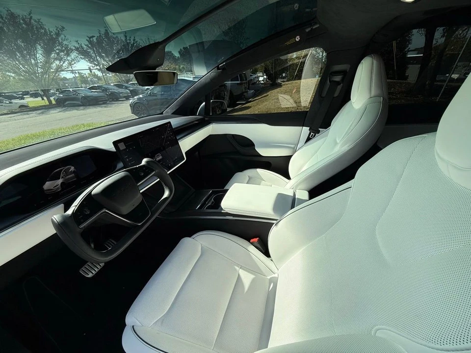 2023 Tesla Model X Plaid - Image 7 of 14