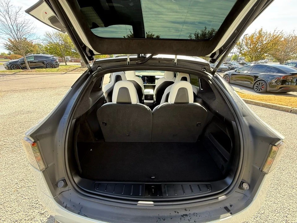 2023 Tesla Model X Plaid - Image 12 of 14