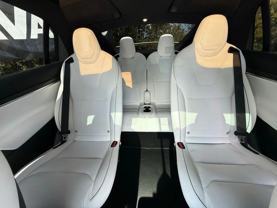 2023 Tesla Model X Plaid - Image 8 of 14