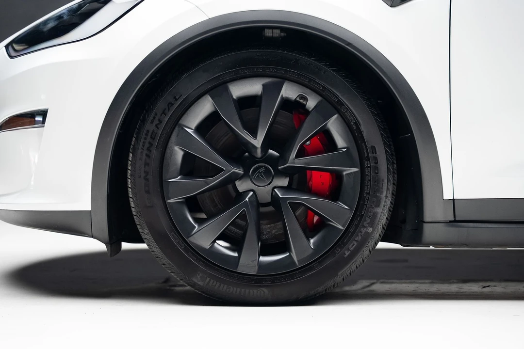 2023 Tesla Model X Plaid - Image 19 of 21
