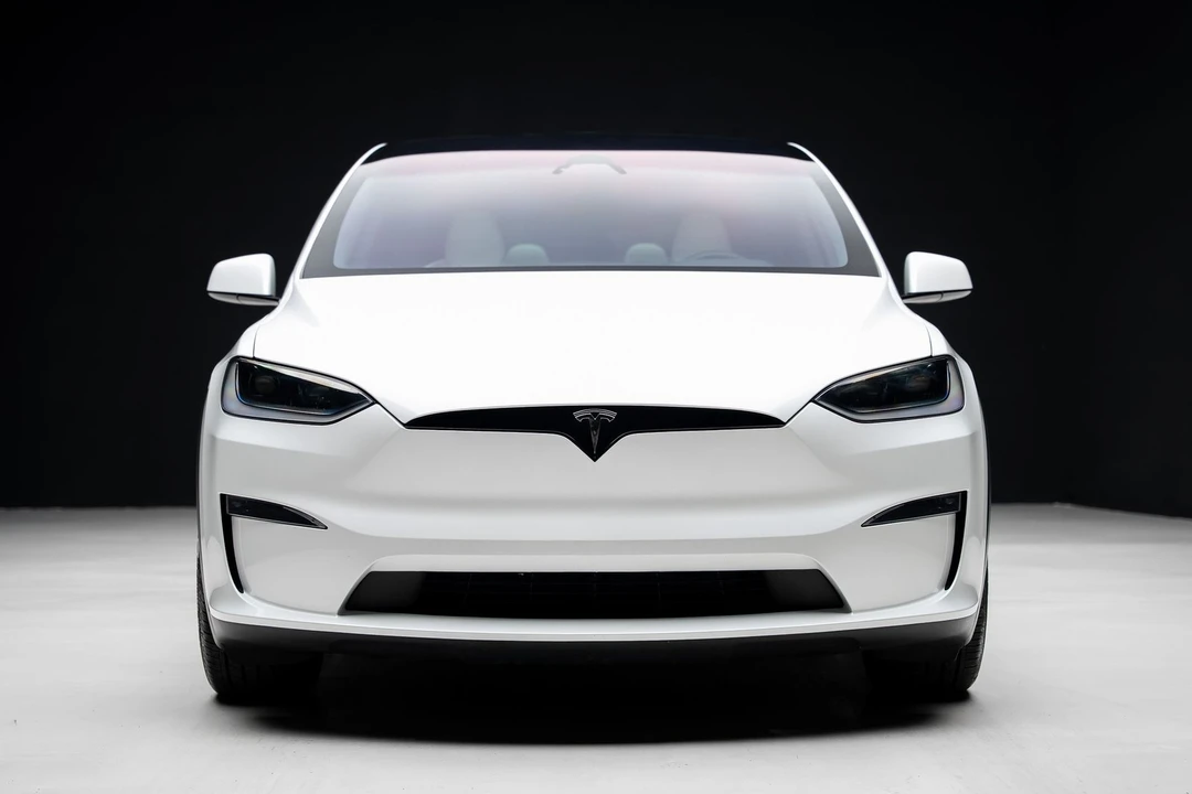 2023 Tesla Model X Plaid - Image 8 of 21