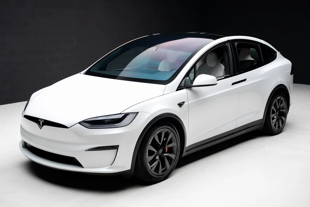 2023 Tesla Model X Plaid - Image 5 of 21