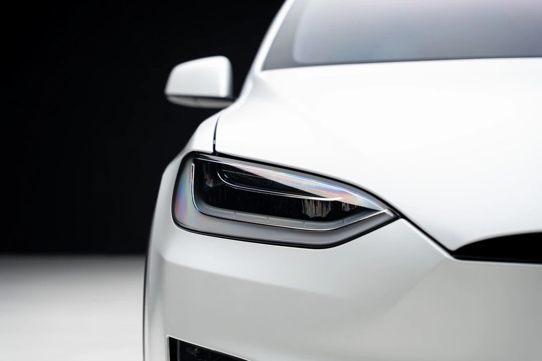 2023 Tesla Model X Plaid - Image 8 of 21