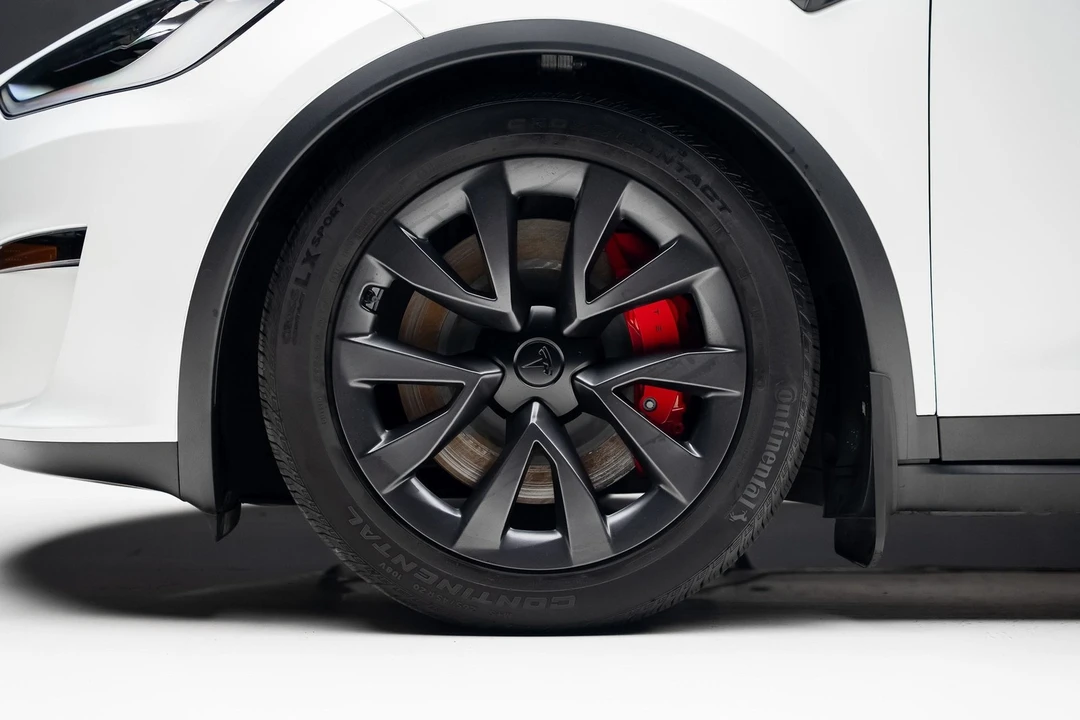 2023 Tesla Model X Plaid - Image 18 of 21
