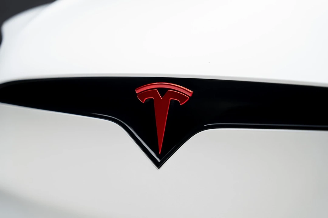 2023 Tesla Model X Plaid - Image 12 of 12
