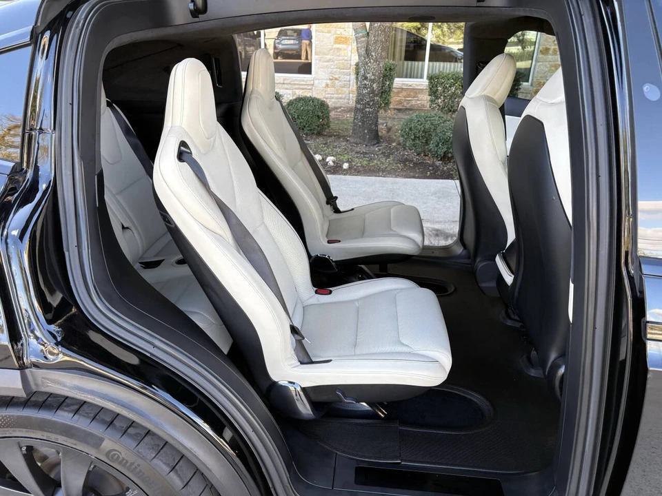 2023 Tesla Model X Plaid - Image 13 of 21