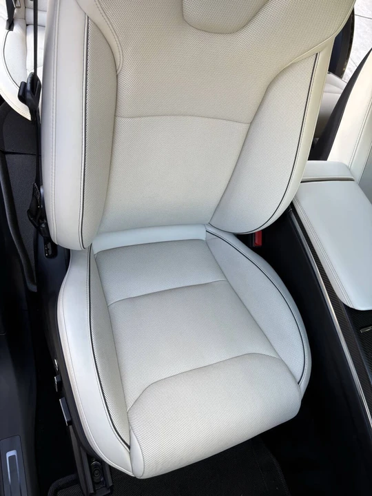 2023 Tesla Model X Plaid - Image 11 of 21