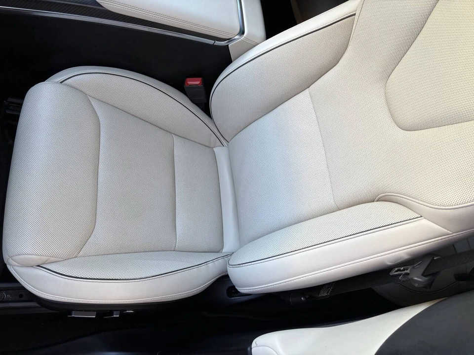 2023 Tesla Model X Plaid - Image 19 of 21