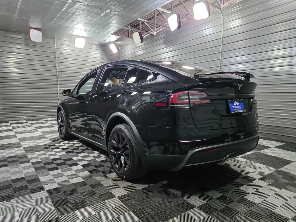 2023 Tesla Model X Plaid - Image 7 of 12