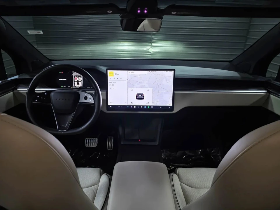 2023 Tesla Model X Plaid - Image 11 of 12