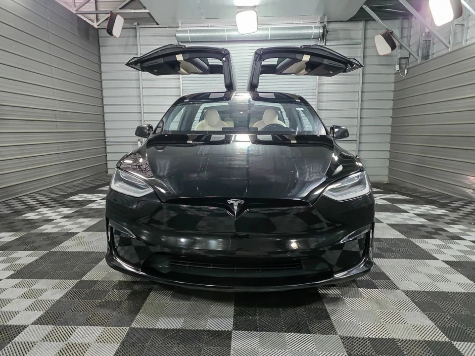 2023 Tesla Model X Plaid - Image 3 of 12